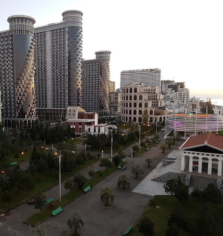 Apartment Orbi Sea Tower David บาทูมิ ภายนอก รูปภาพ